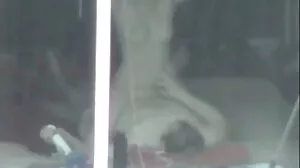 Πρωκτικό MILF ξανθιά fucks ένα νεαρό αγόρι