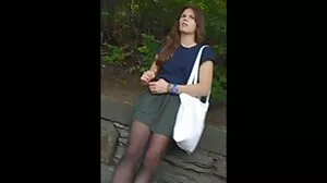 Η ξανθιά κούκλα Bratty έγινε ύποπτη