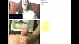 Η Kissa εμφανίζει το Gape Glove & Anal Creampie Skills