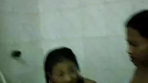 Γυμναστείτε την πόρνη Kamryn Jayde Slobbers on Shaft