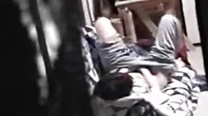 Η Busty Mia λατρεύει όταν το πουλί πηγαίνει βαθιά μέσα της