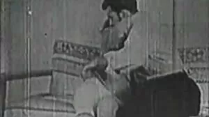 Χρειάζονται 2 μεγάλοι κότσοι για να ικανοποιηθεί αυτή η βασίλισσα του MILF