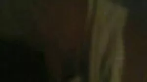 Η Στεπσή ανυπομονεί να ρουφήξει το κόκκαλο του αδερφού της