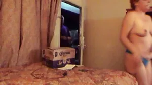 Το Tiny Step Sister Seduce to Defloration Sex από τον Big Dick Bro
