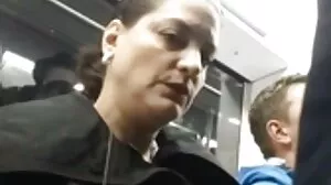 Το Fiery Foot Fetishist MILF θέλει το Cock σας