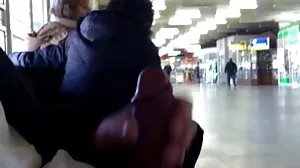 Dad Crush - Η Lusty Stepdaughter πιάστηκε ο θετός μπαμπά να βγαίνει από τη φωτογραφία της
