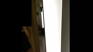 Η Queen of Posteriors Adriana επιδεικνύει τον Warez