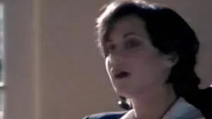 Η σαγηνευτική Cassandra Cruz απολαμβάνει το μασάζ της