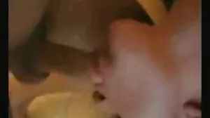 Βίντεο σεξ μασάζ με τη μικροσκοπική έφηβη Chloe!